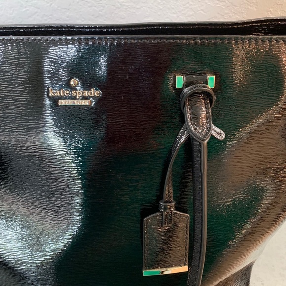 Kate Sade Patent Leather Tote with Zipper - Picture 3 of 7